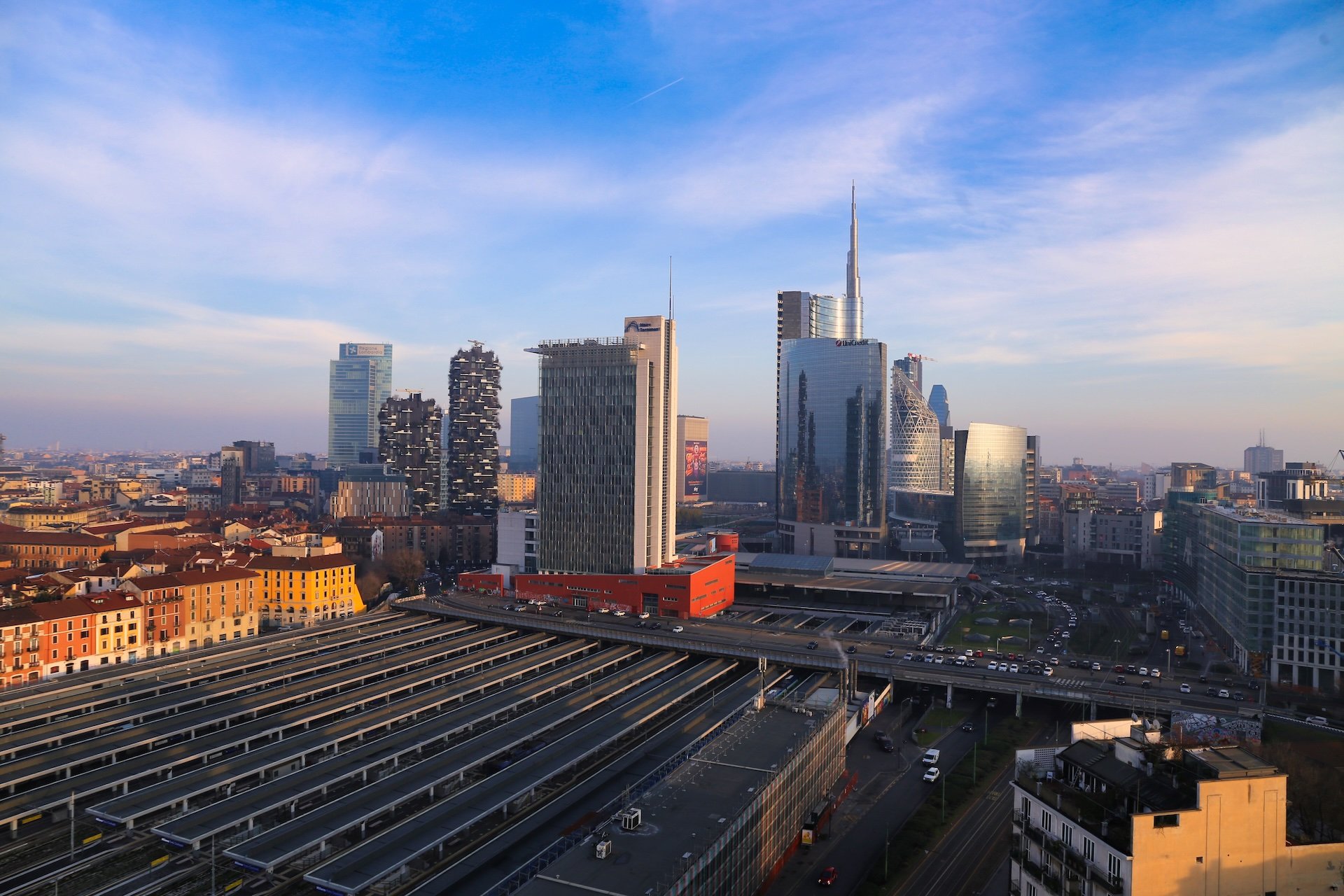 Stazione Garibaldi e skyline di Porta Nuova